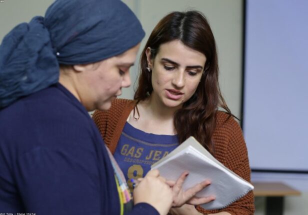 كيف يستخدم الذكاء الاصطناعي في الإعلام وصناعة المحتوى الرقمي؟